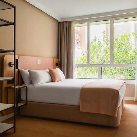 Limehome Julio Urquijo 3* Bilbao
